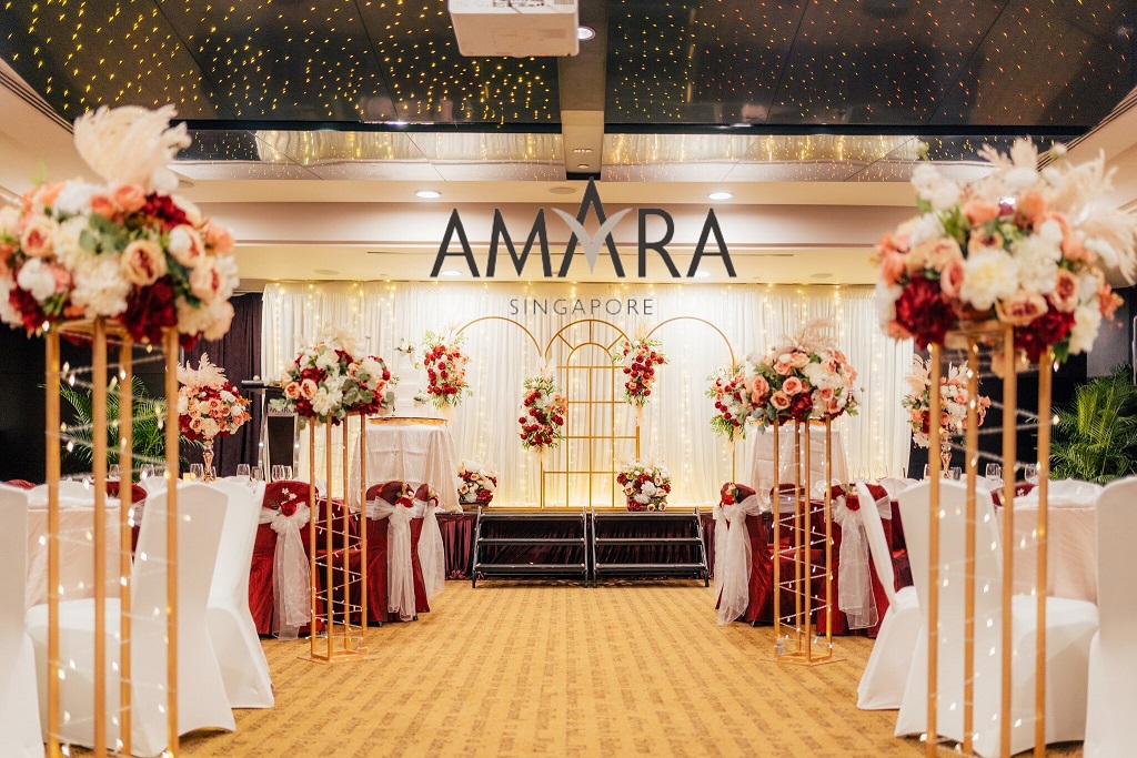 Amara Singapore's Grand Ballroom offers seating for around 500 wedding guests for a perfect wedding